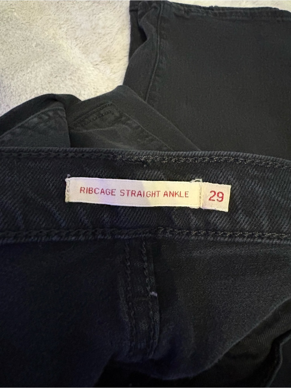 Levi's Ribcage Straight Ankle Jeans - Picture 3 of 7